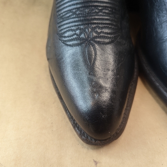 Lucchese Boots men's size 9D black leather classic Western cowboy boots. Great c - Picture 4 of 13